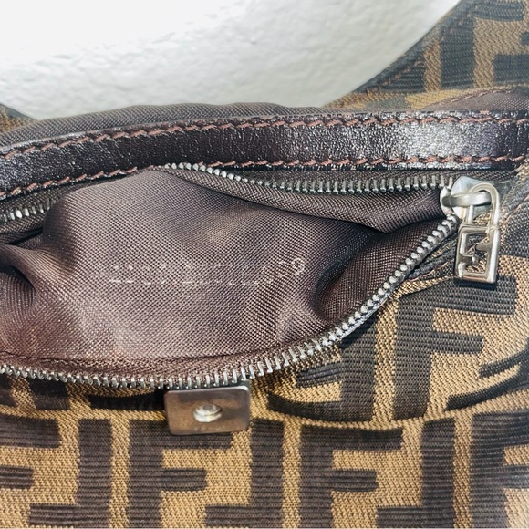 Fendi: Zucca Monogram Croissant Baguette Hobo Bag - Picture 16 of 16